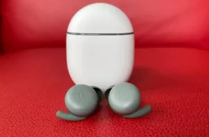 نقد و بررسی هدفون بی سیم Pixel Buds A ، هدفونی با ارزش خرید بالا