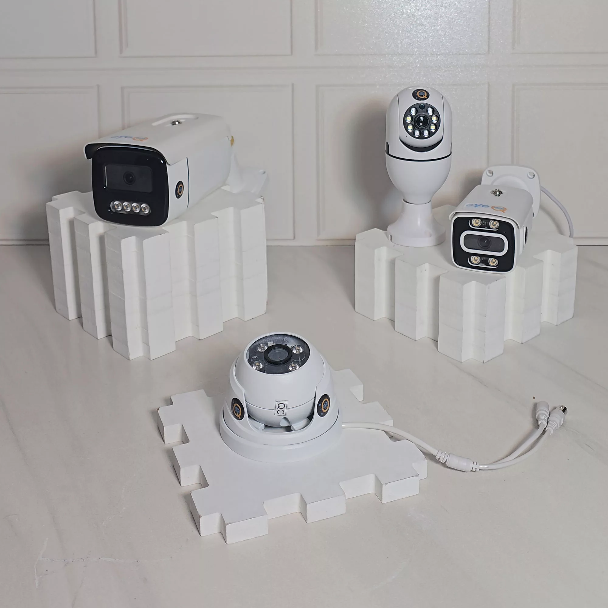 دوربین مداربسته آی کیو مدل Full-Color کد Ai-v35