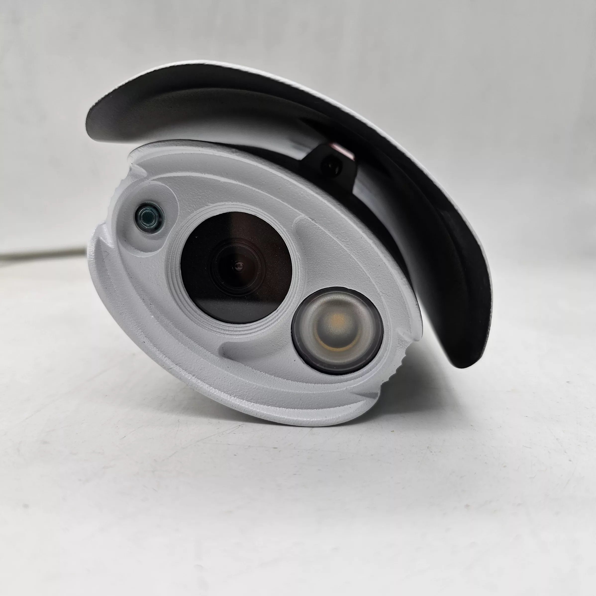 دوربین مداربسته شارک مدل warm light-SH4060FTL53AHD