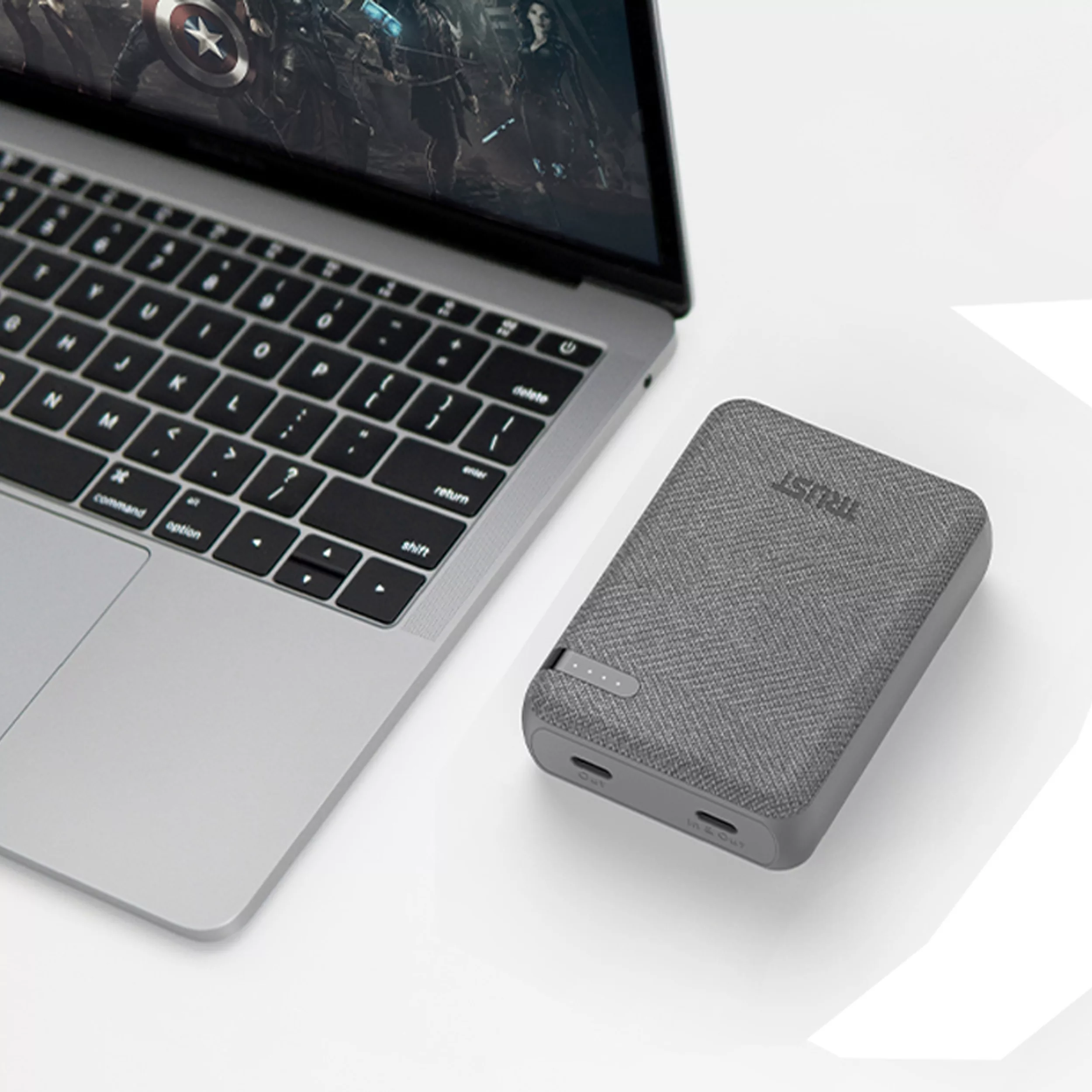 پاوربانک تراست مدل P222D ظرفیت 10000 میلی آمپر ساعت