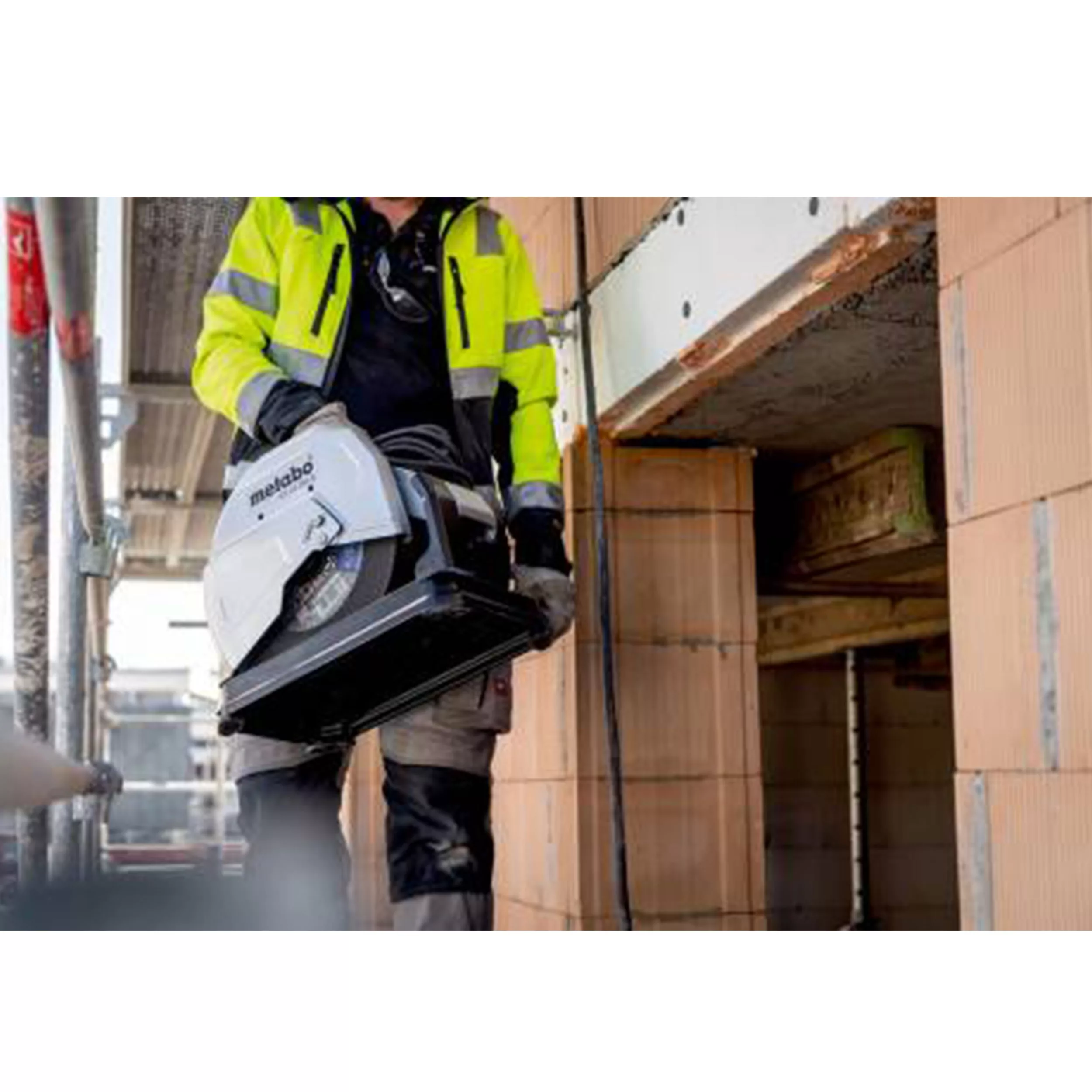 دستگاه پروفیل بر متابو مدل CS 24-355 S