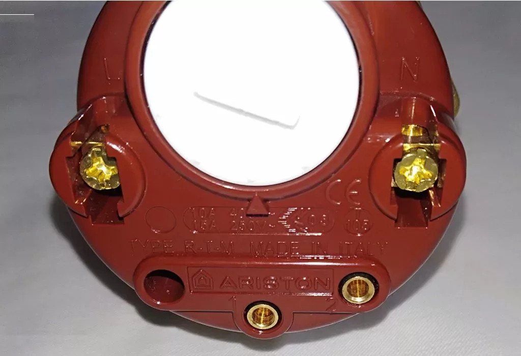 المنت آبگرمکن برقی آریستون مدل TR2000W