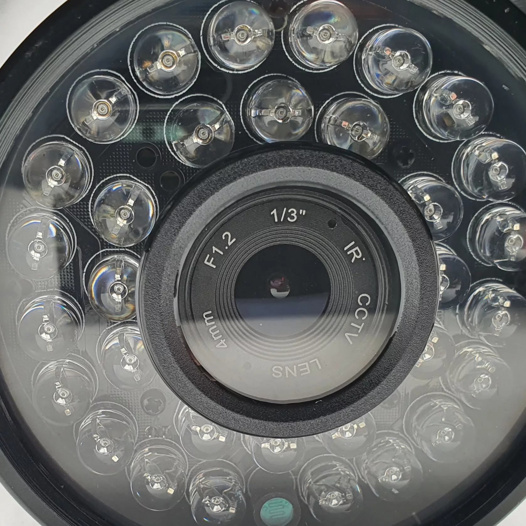 دوربین مداربسته آنالوگ استاروان مدل ST-650