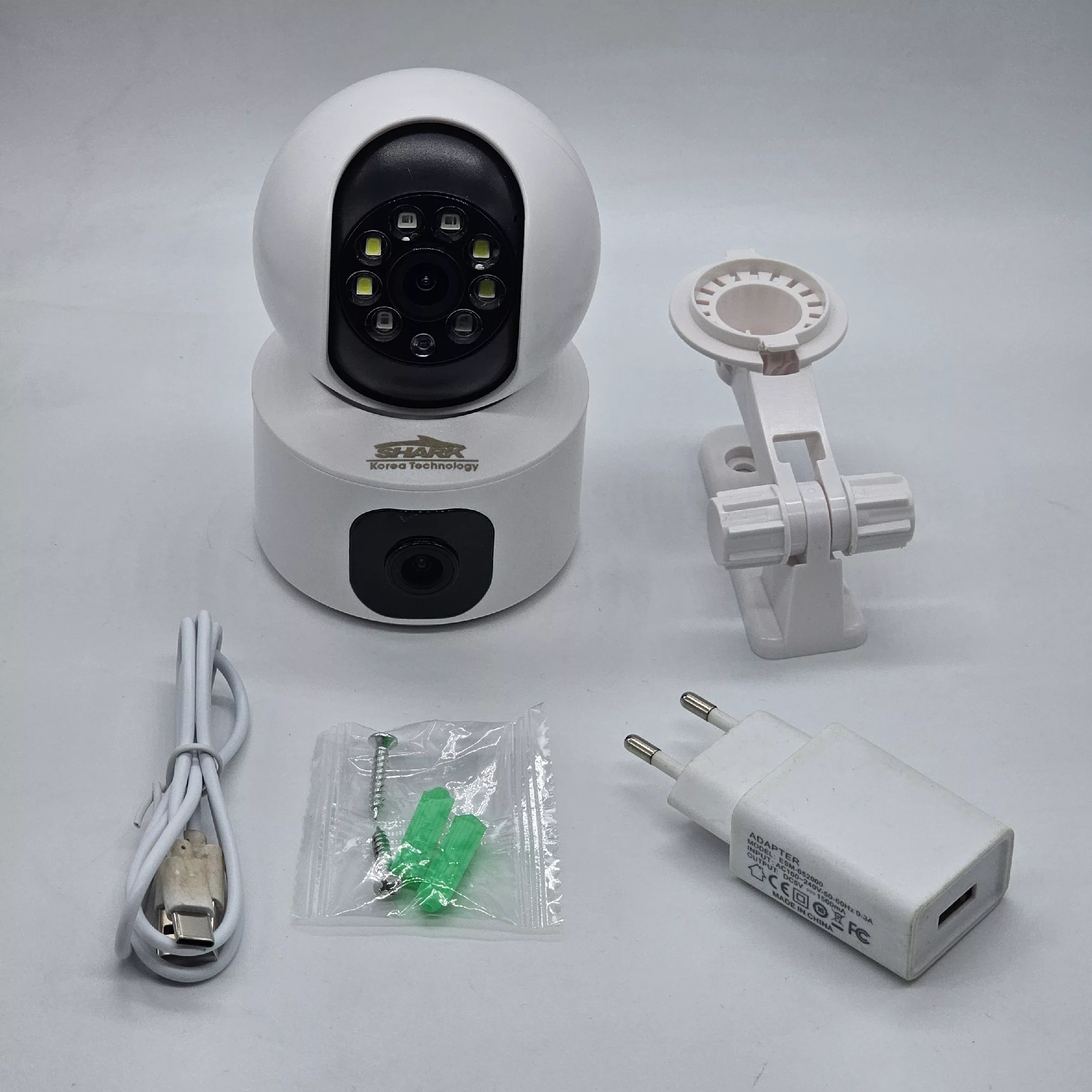 دوربین مداربسته تحت شبکه شارک مدل IPC-V380-V9L