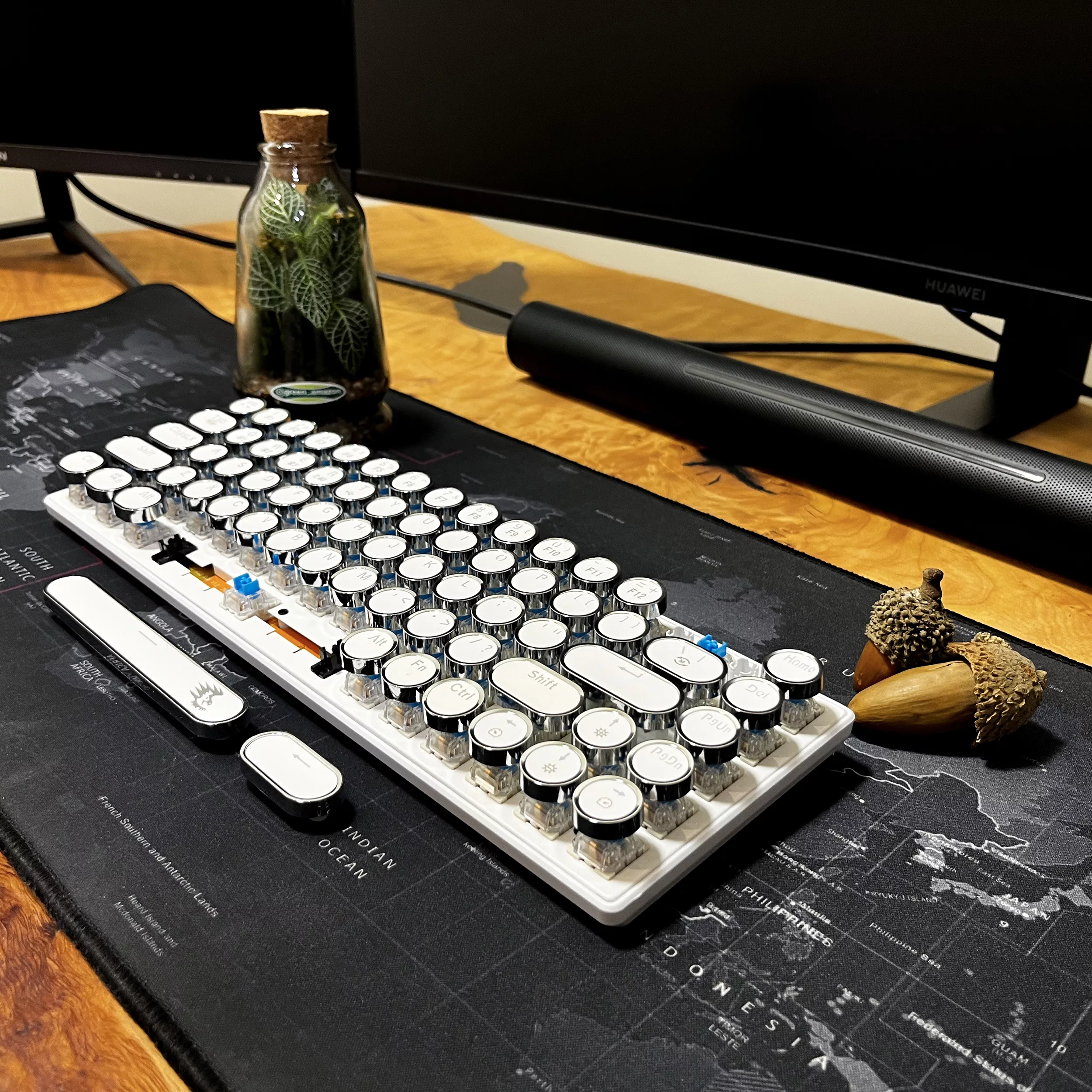 کیبورد بلوتوثی ی لاندار مدل k400 RGB