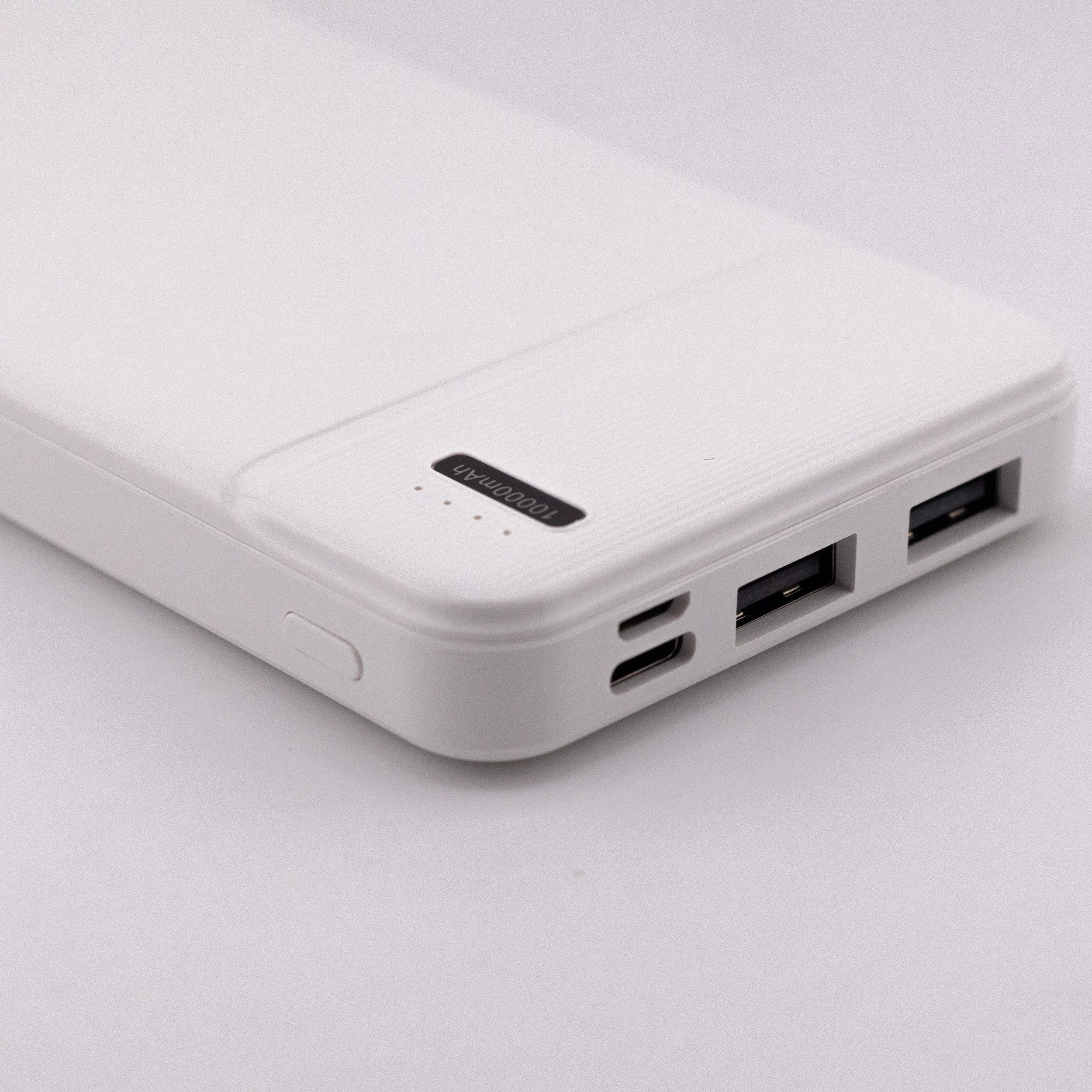 پاوربانک آیرنج مدل IR- D105B ظرفیت 10000 میلیآمپرساعت