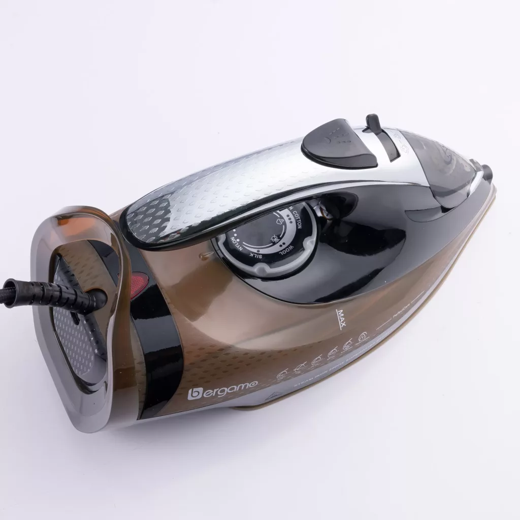 اتو بخار برگامو مدل BG-SI1174SCB