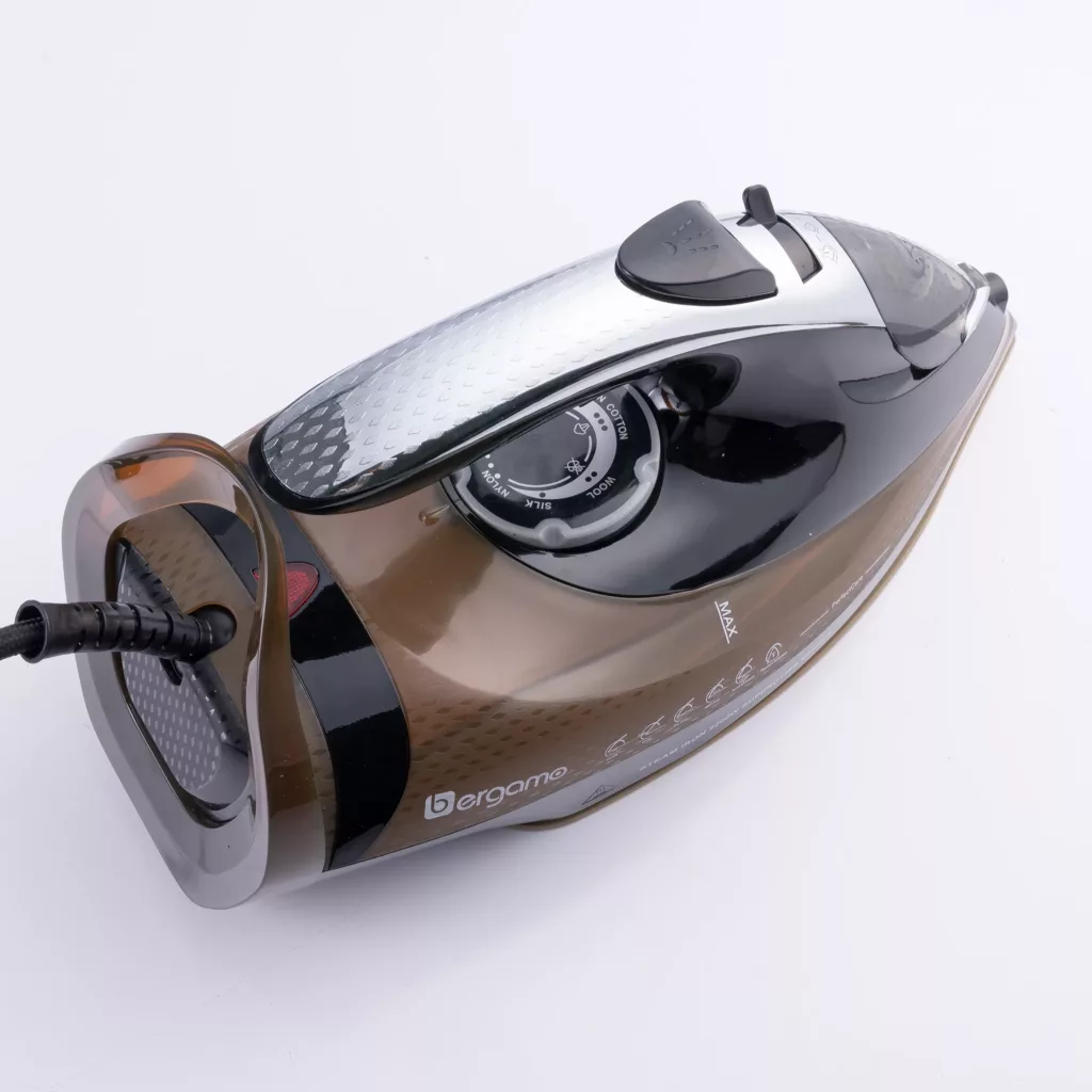 اتو بخار برگامو مدل BG-SI1174SCB