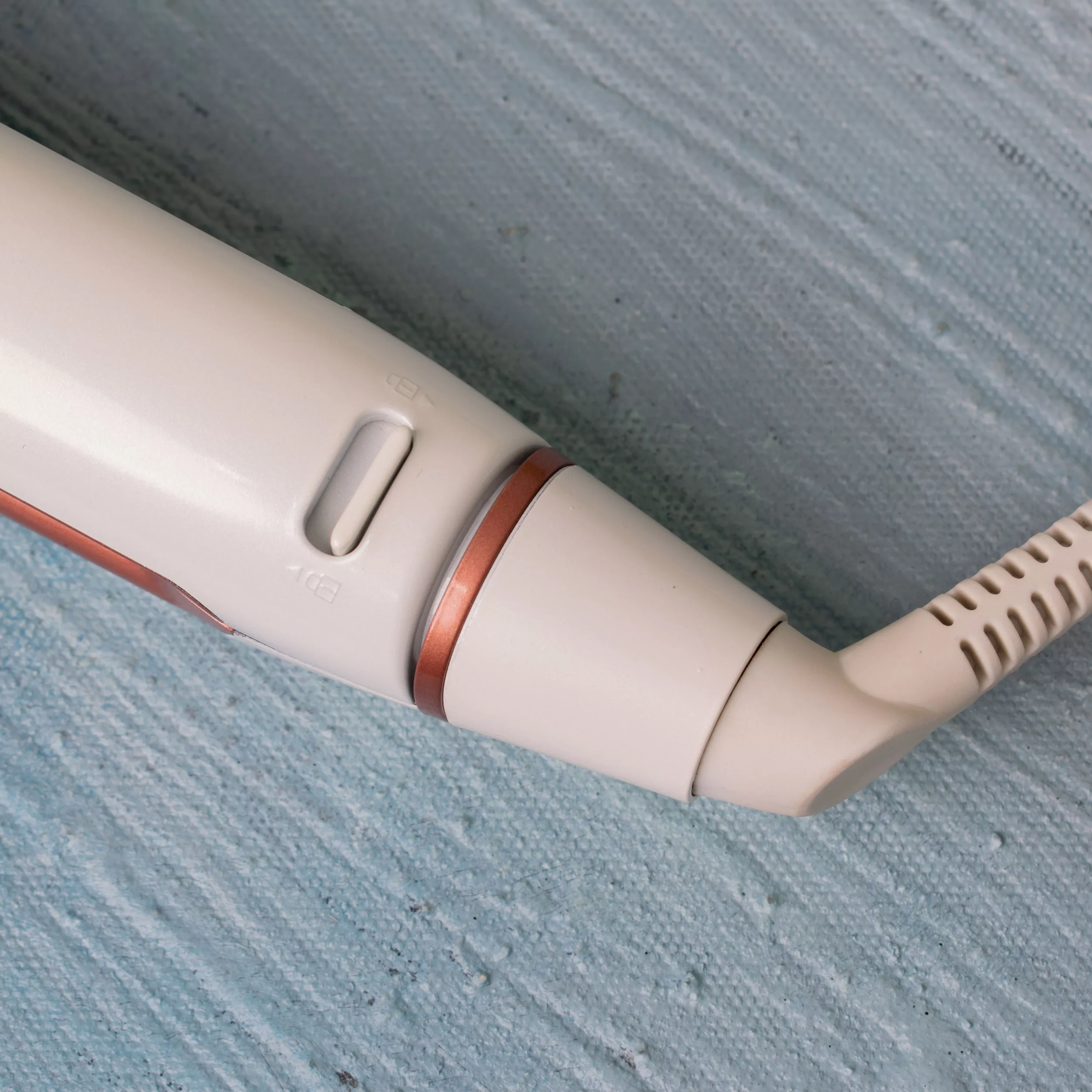 اتو و حالت دهنده ی مو مدل 3888A