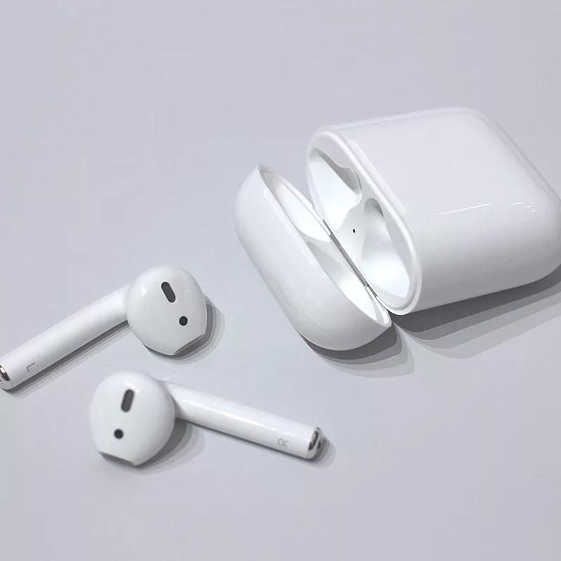 هدفون بلوتوثی مدل AirPodS 2