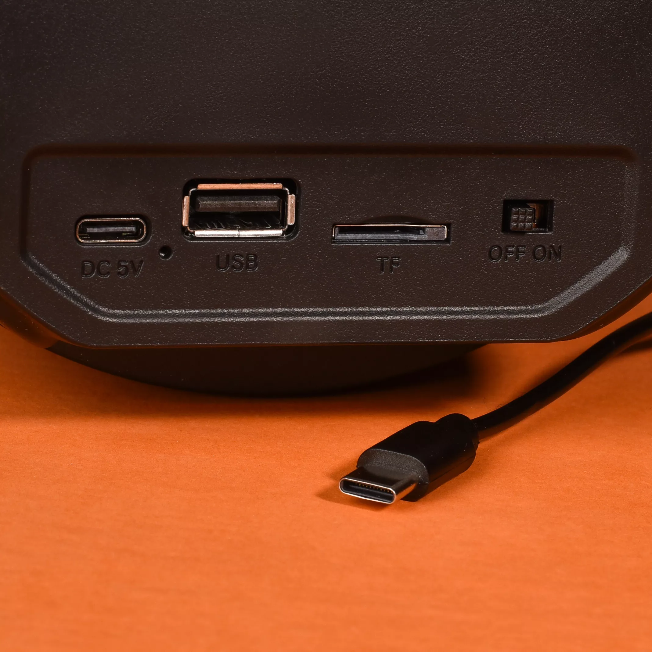 اسپیکر بلوتوثی قابل حمل مدل  ZQS-4271