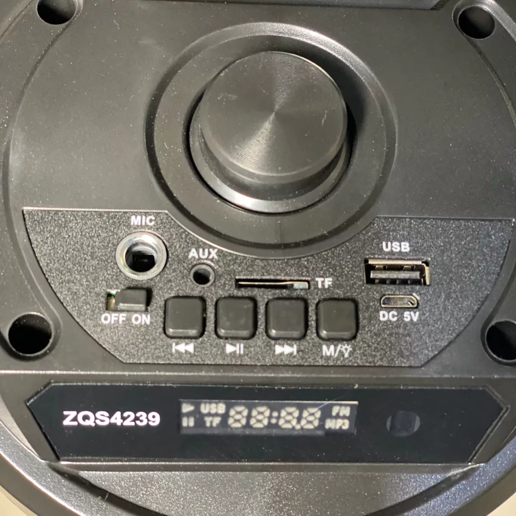 اسپیکر بلوتوثی قابل حمل مدل ZQS-4239