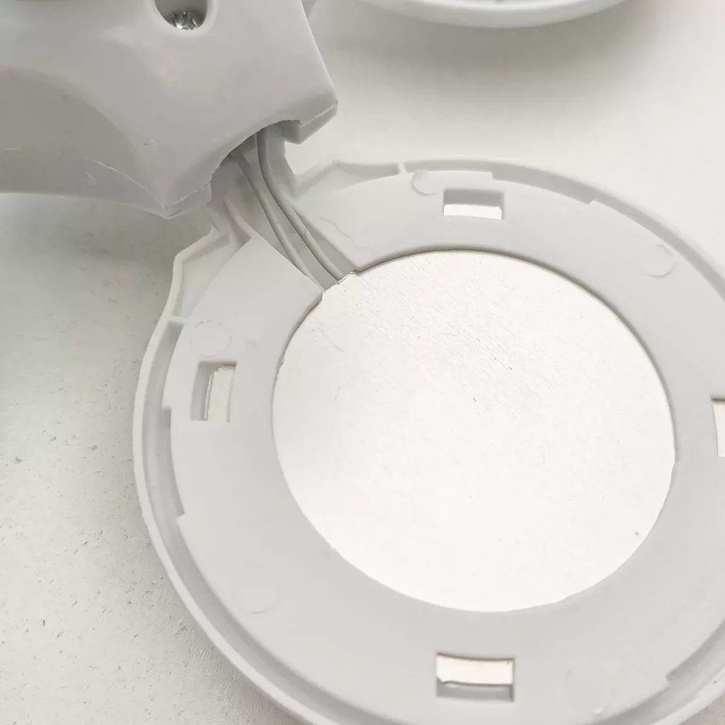 اسپیکر سقفی بلوتوثی مدل Football UFO طرح یوفو فوتبال