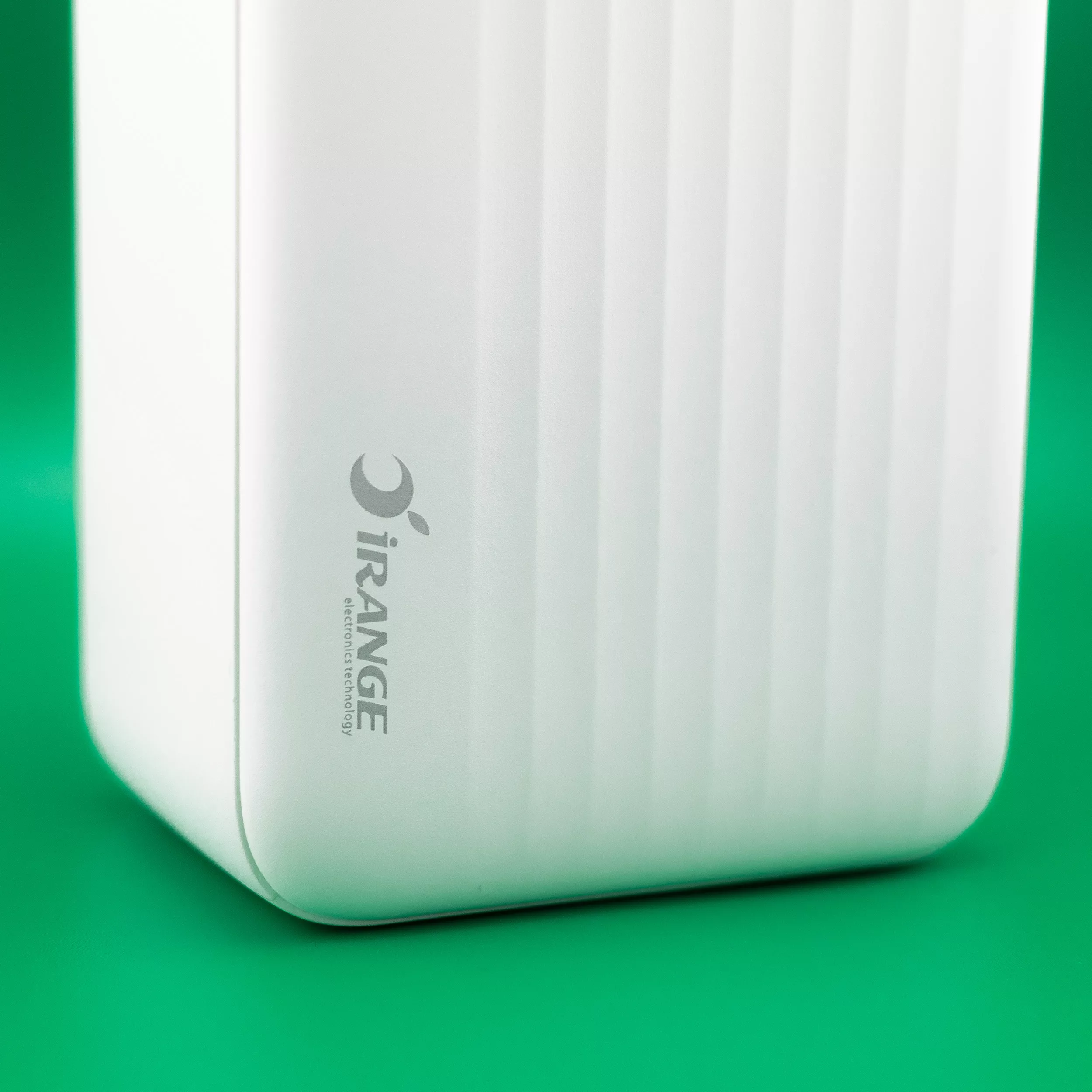 پاوربانک آیرنج مدل IR - D136 ظرفیت 40000 میلیآمپرساعت