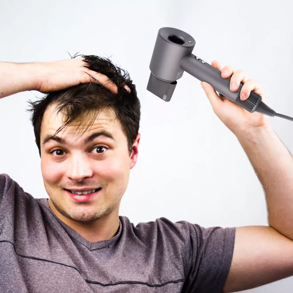 سشوار حرفهای فیکورس مدل سوپرسونیک، موتور AC با توان مصرفی 1600 وات، دارای قابلیت باد سرد، قابلیت تعویض سری، دارای سیم گردان، با حالت صافکننده و حجمدهنده، وزن 1200 گرم، تنظیم حرارت 3 حالته و کنترل سرعت 3 حالته، به همراه دیسپانسر و 5 عدد سری متمرکزکننده