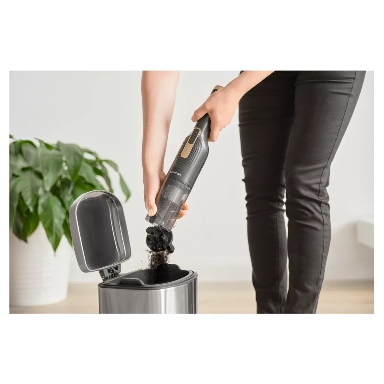 جارو شارژی دستی سنکور مدل SVC308BK