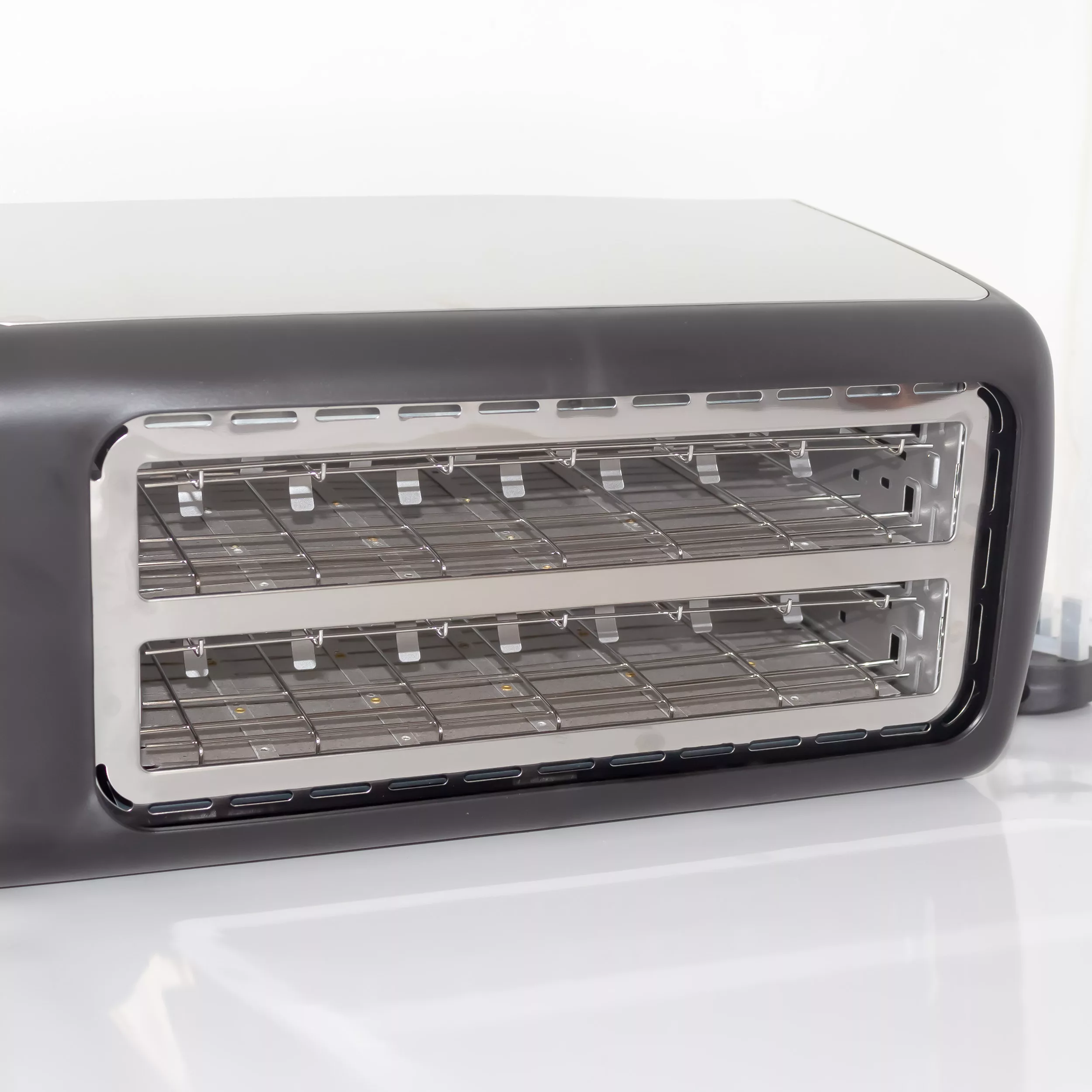 توستر نیکای مدل NBT-666-S1