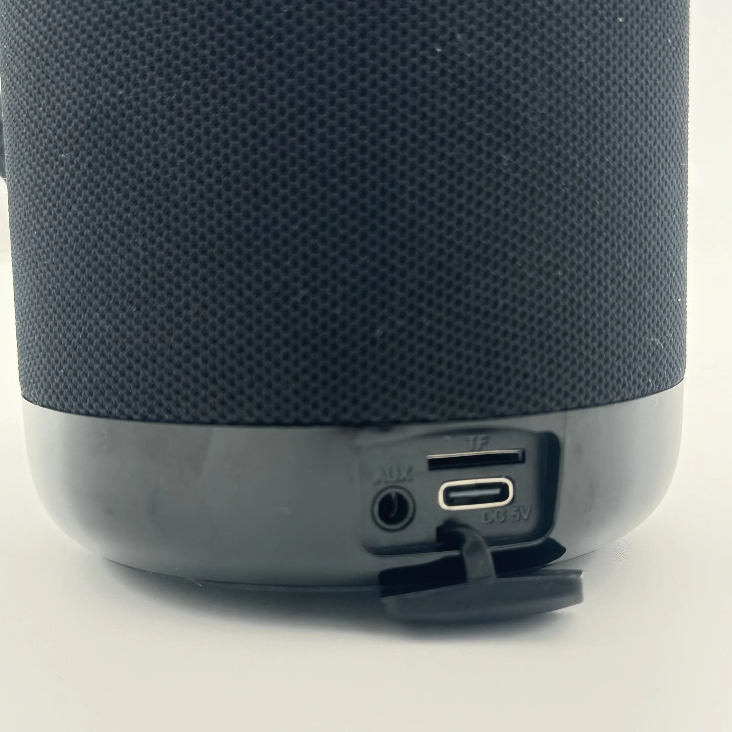 اسپیکر بلوتوثی قابل حمل ارو مدل ARS10