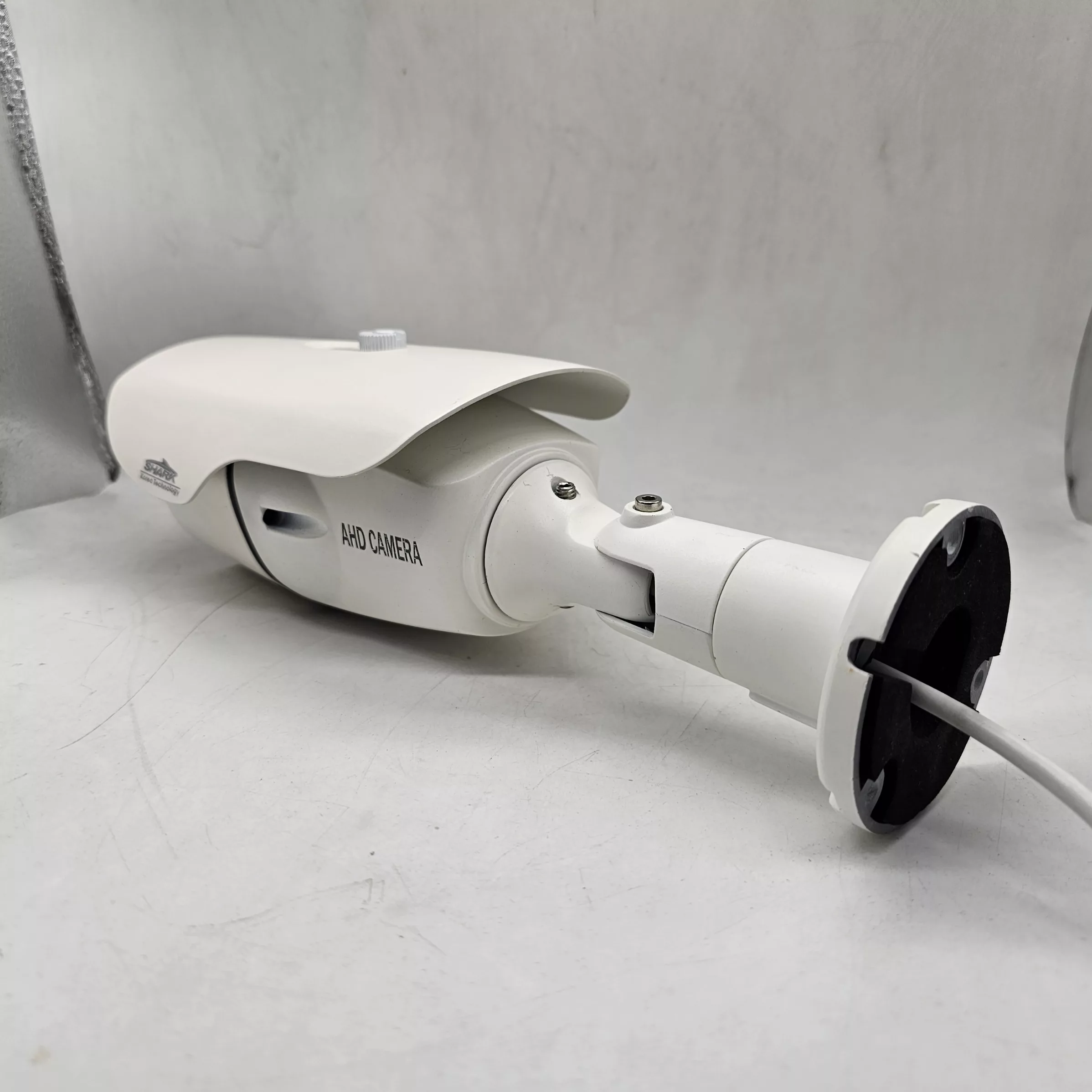 دوربین مداربسته شارک مدل warm light-SH4090FTL53AHD