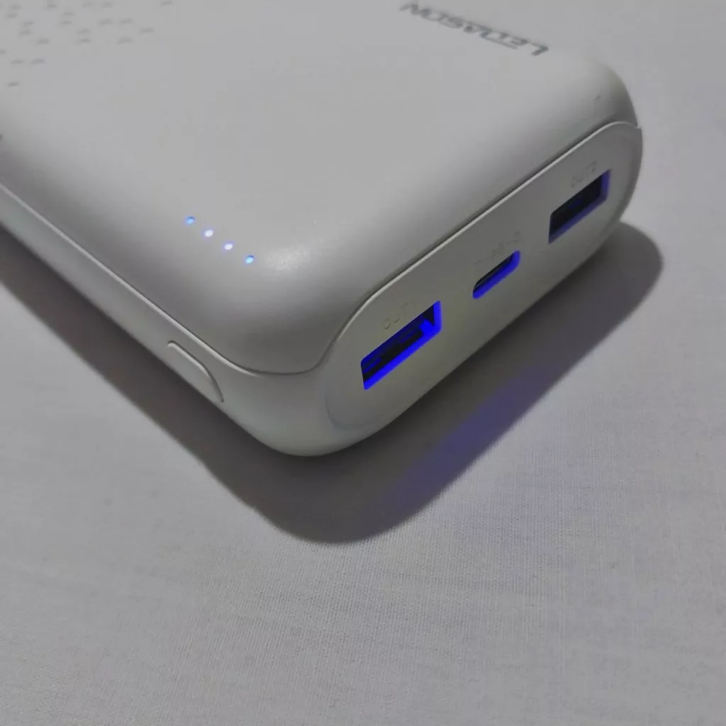 پاوربانک مدل L-P11 ظرفیت 20000 میلی آمپر ساعت