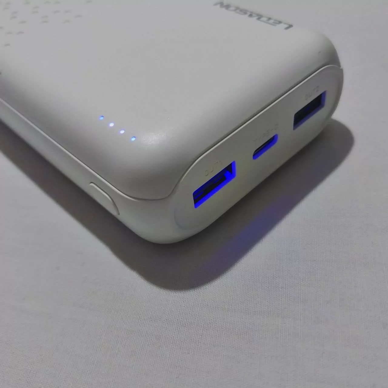 پاوربانک مدل L-P11 ظرفیت 20000 میلی آمپر ساعت