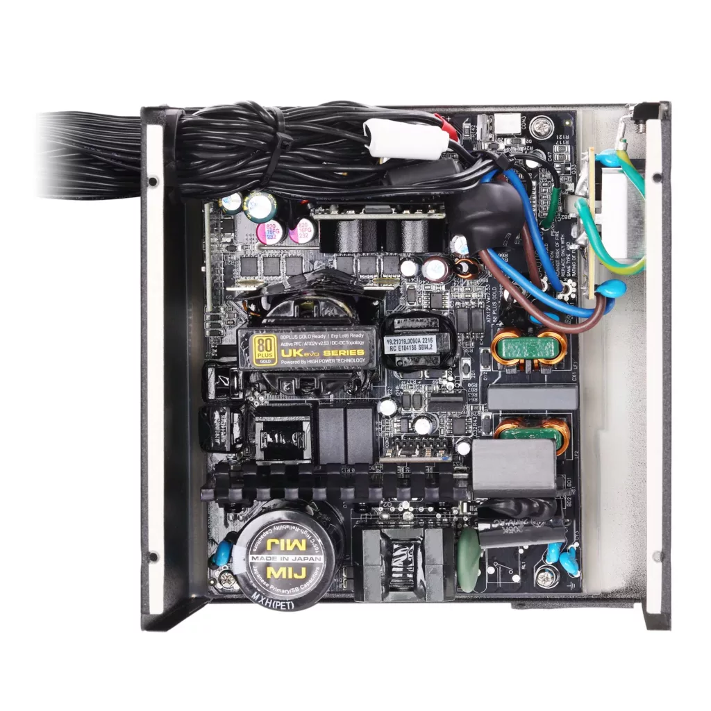 منبع تغذیه کامپیوتر گرین مدل GP700A-UK EVO