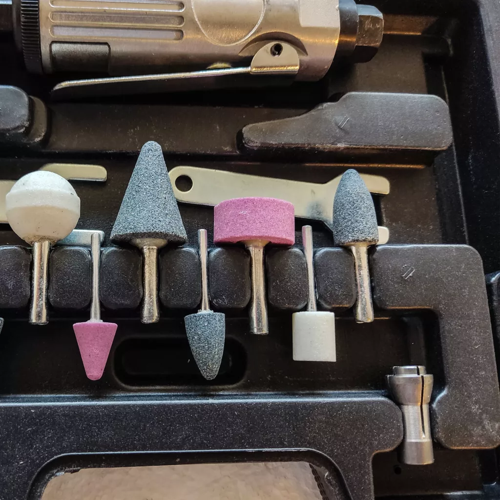 فرز انگشتی بادی ایر دای گریندر کیت مدل QSWD - 2212 مجموعه 16 عددی