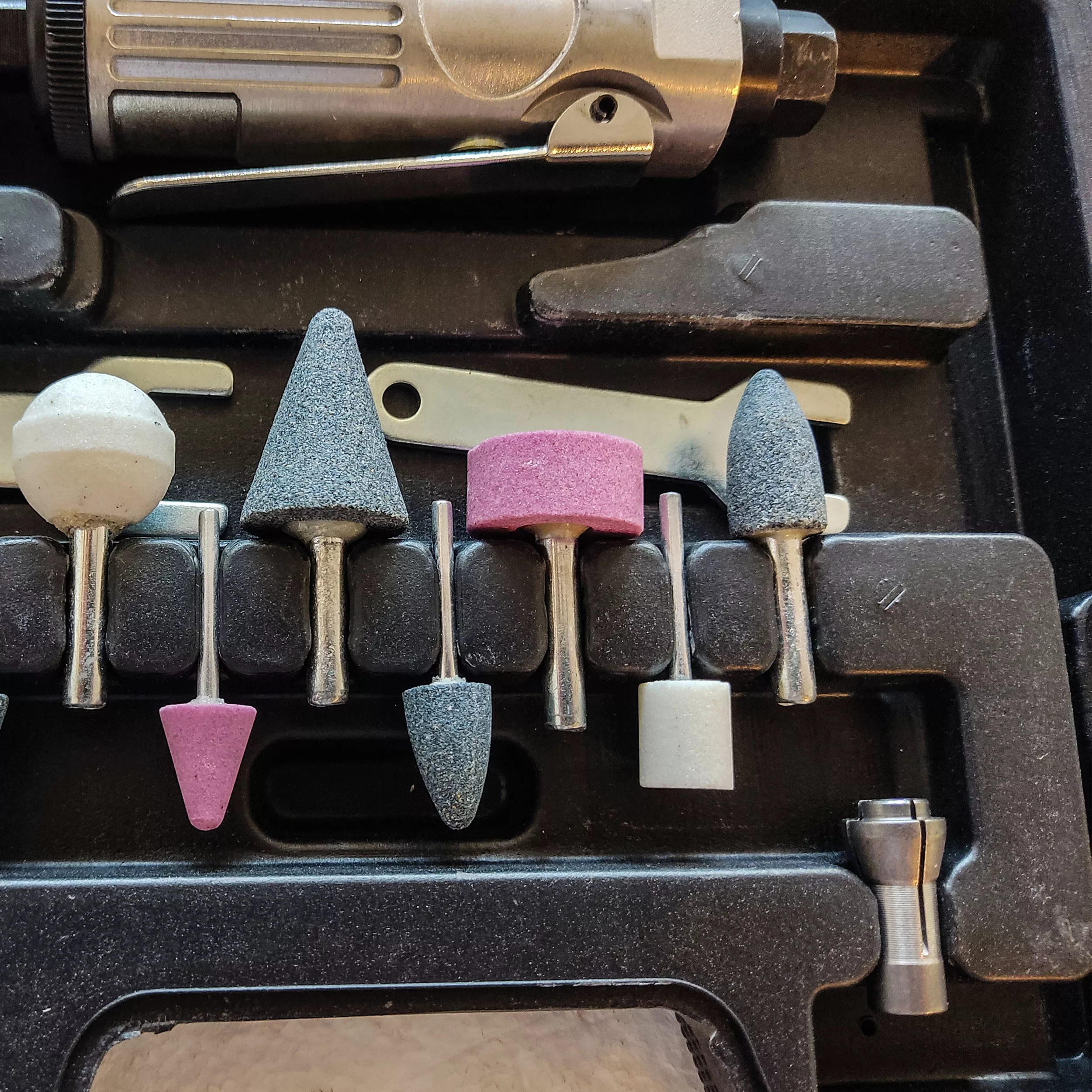 فرز انگشتی بادی ایر دای گریندر کیت مدل QSWD - 2212 مجموعه 16 عددی