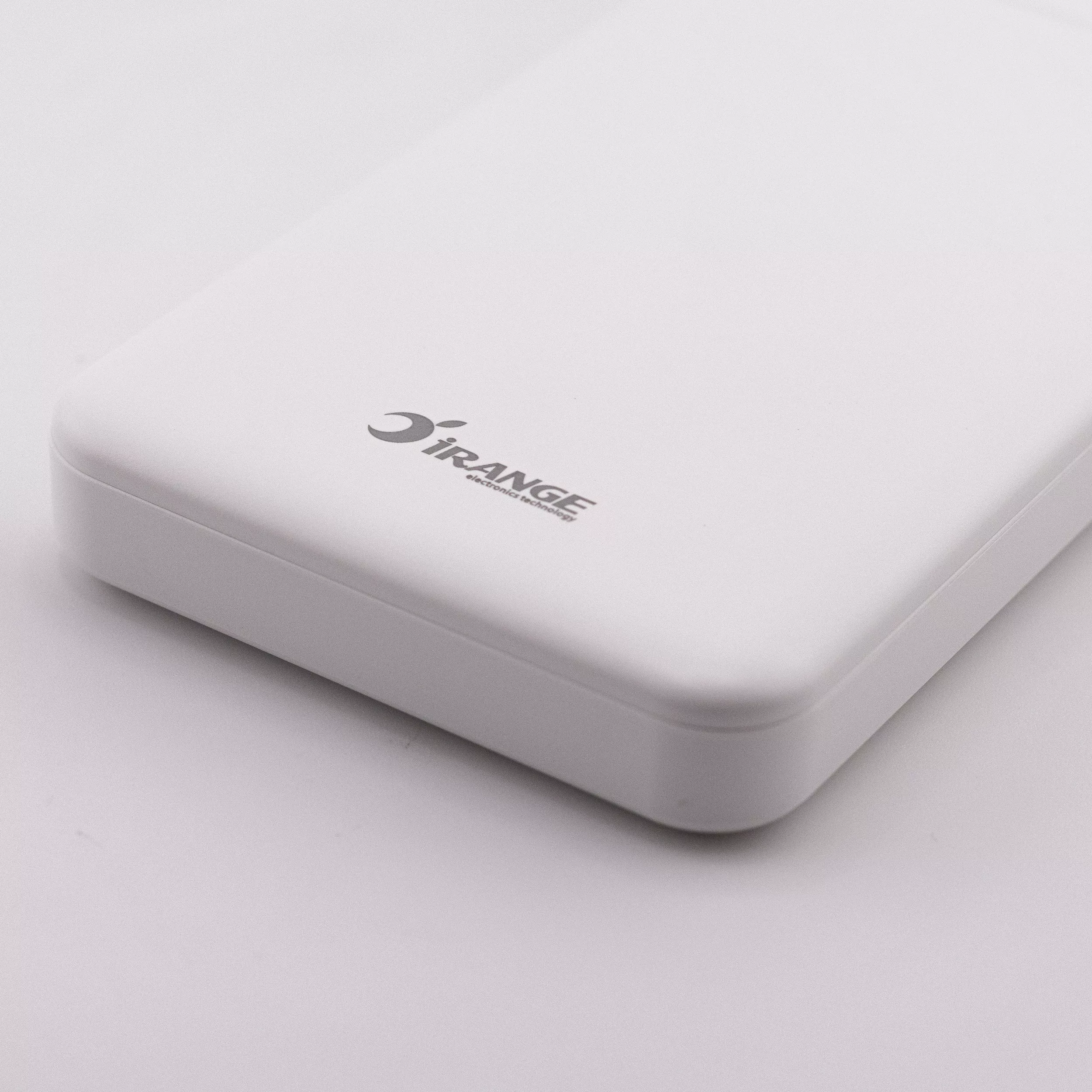 پاوربانک آیرنج مدل IR- D105B ظرفیت 10000 میلیآمپرساعت