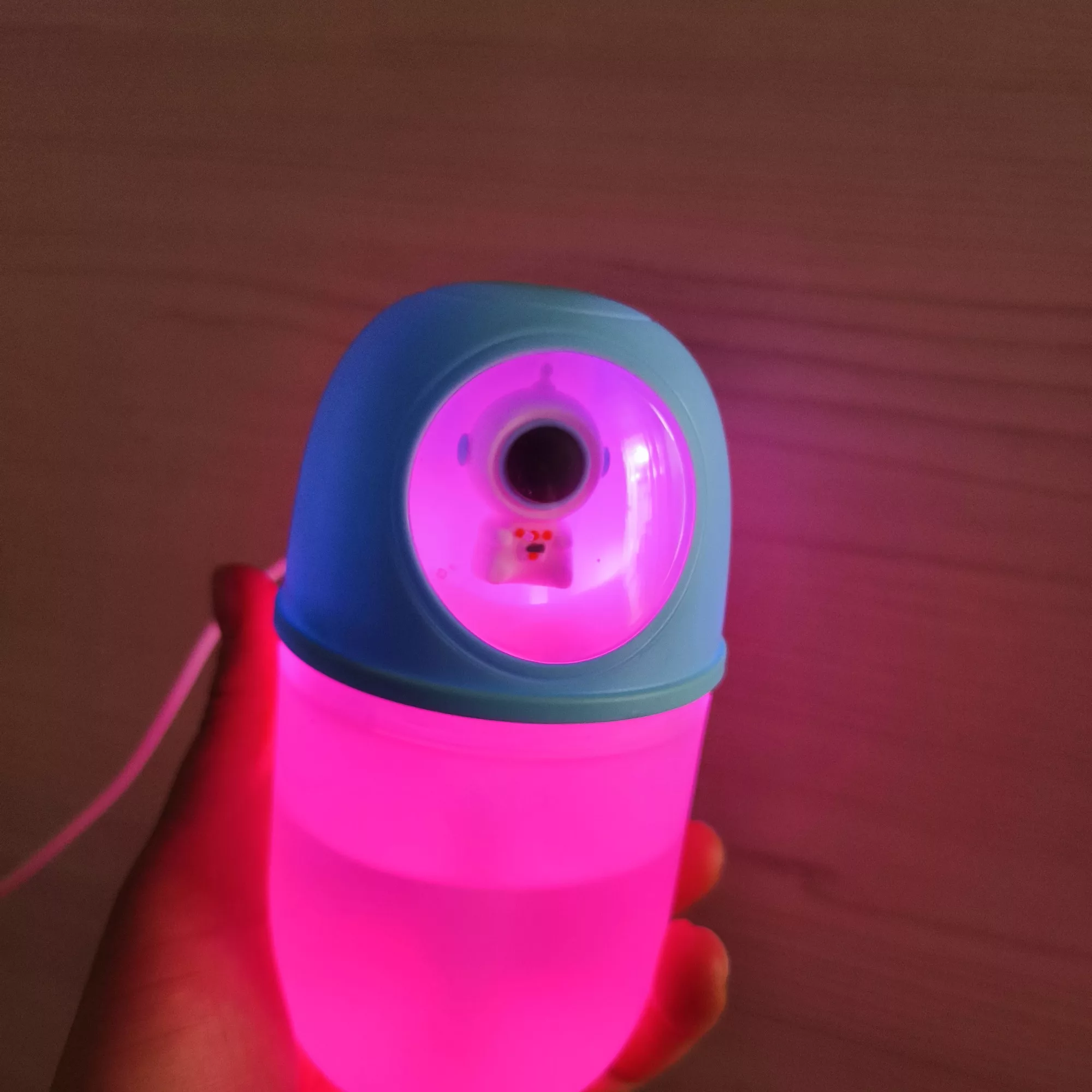 دستگاه بخور سرد مدل فضانورد