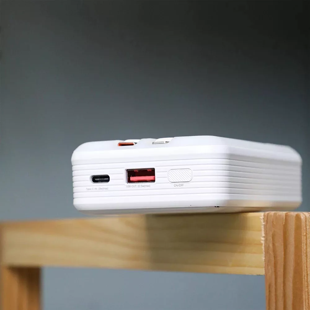 پاوربانک ریمکس مدل RPP-21 ظرفیت 20000 میلی‌آمپر ساعت