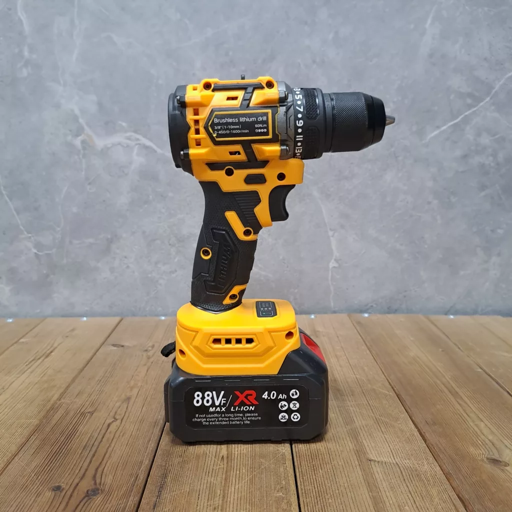 مجموعه 28 عددی دریل پیچ گوشتی شارژی براشلس صنعتی نیو پاور مدل  JAPAN _ TECHNOLOGY