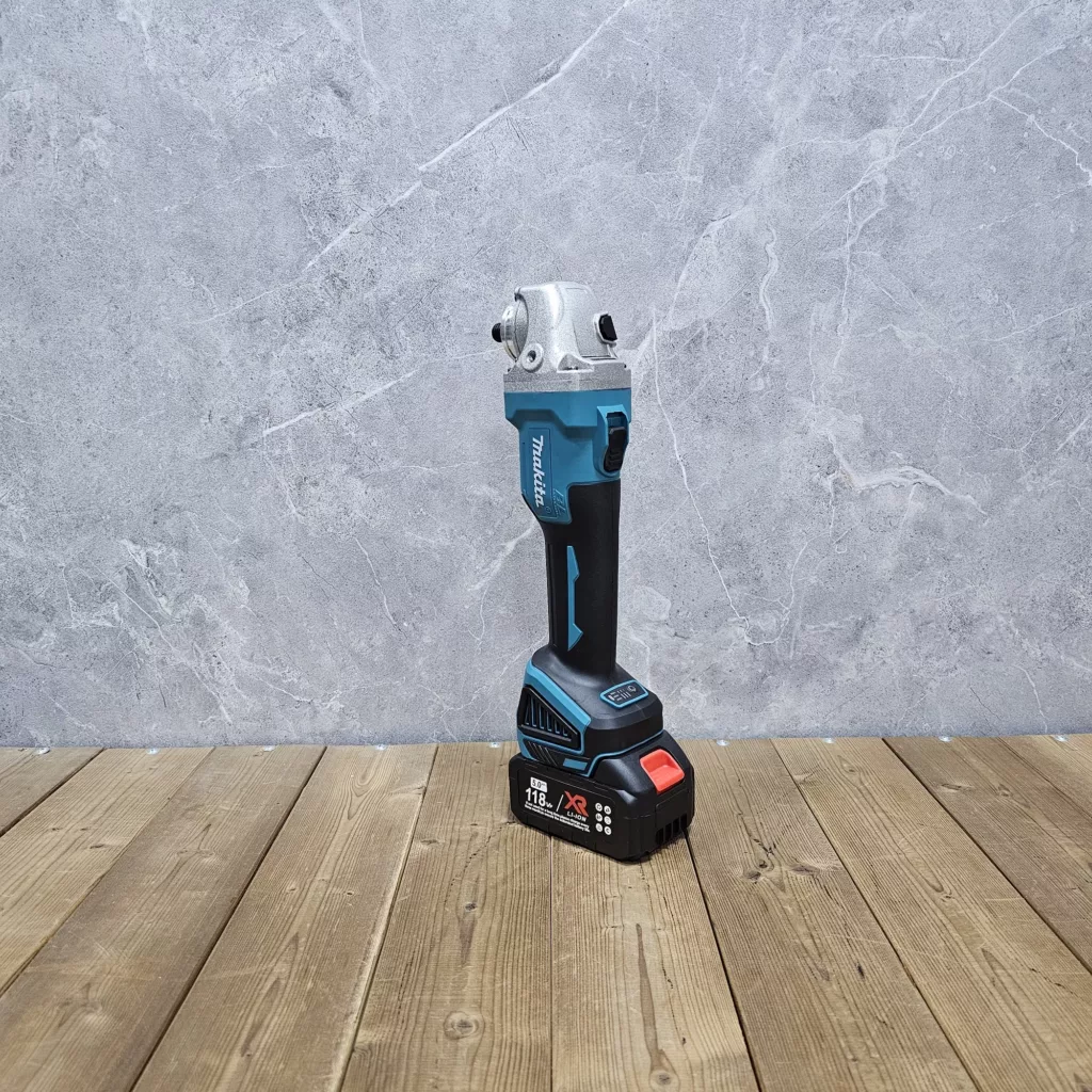 مینی فرز شارژی براشلس صنعتی ماکیتا کد 001 مجموعه 7 عددی