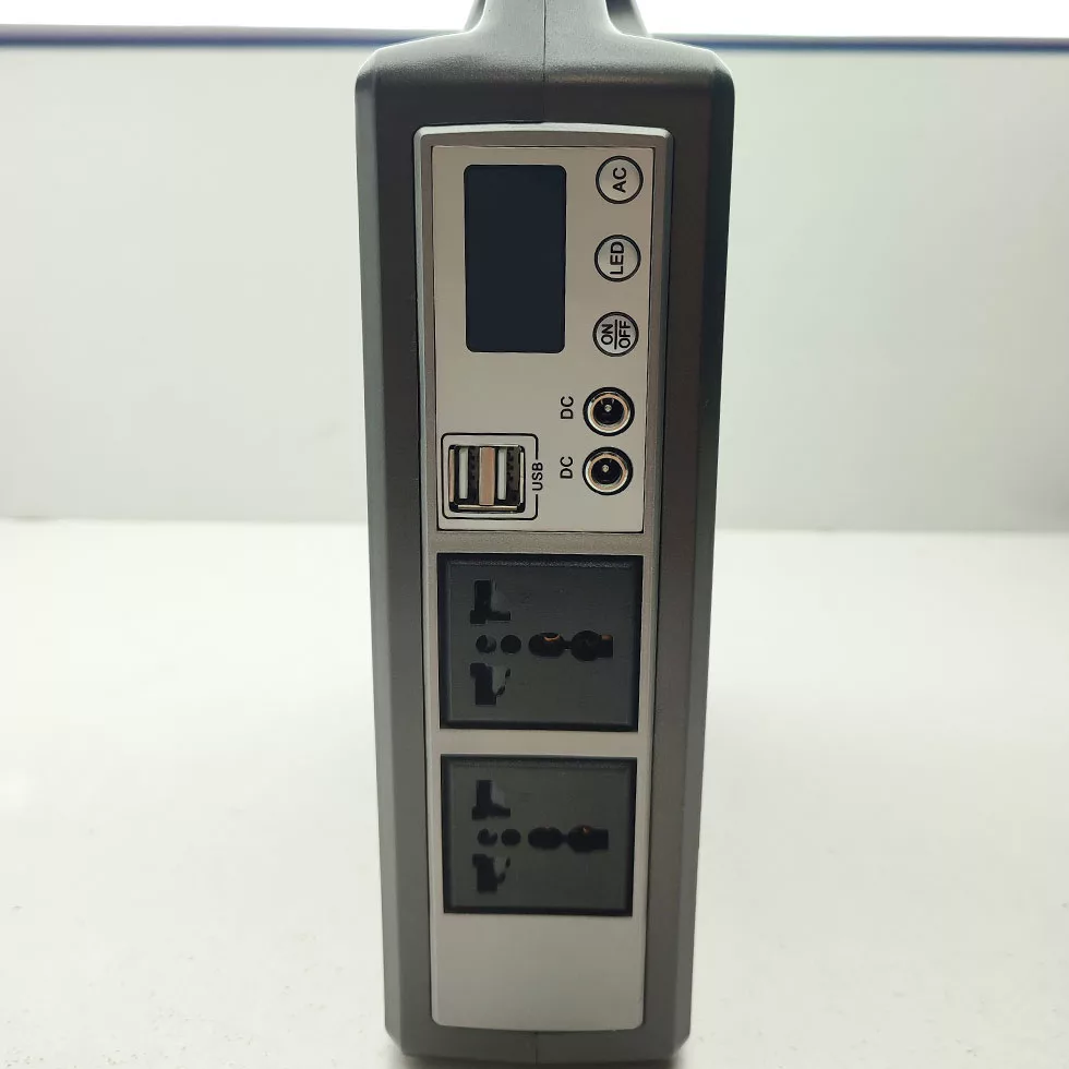 پاوربانک مدل مولتی 300W کمپینگ 12v-220v طرح چراغ قوه ظرفیت 25000 میلی آمپر ساعت