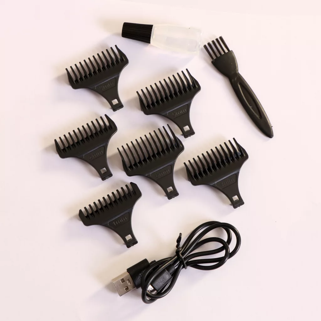 ماشین اصلاح موی صورت شارژی دی اس پی مدل M SALON