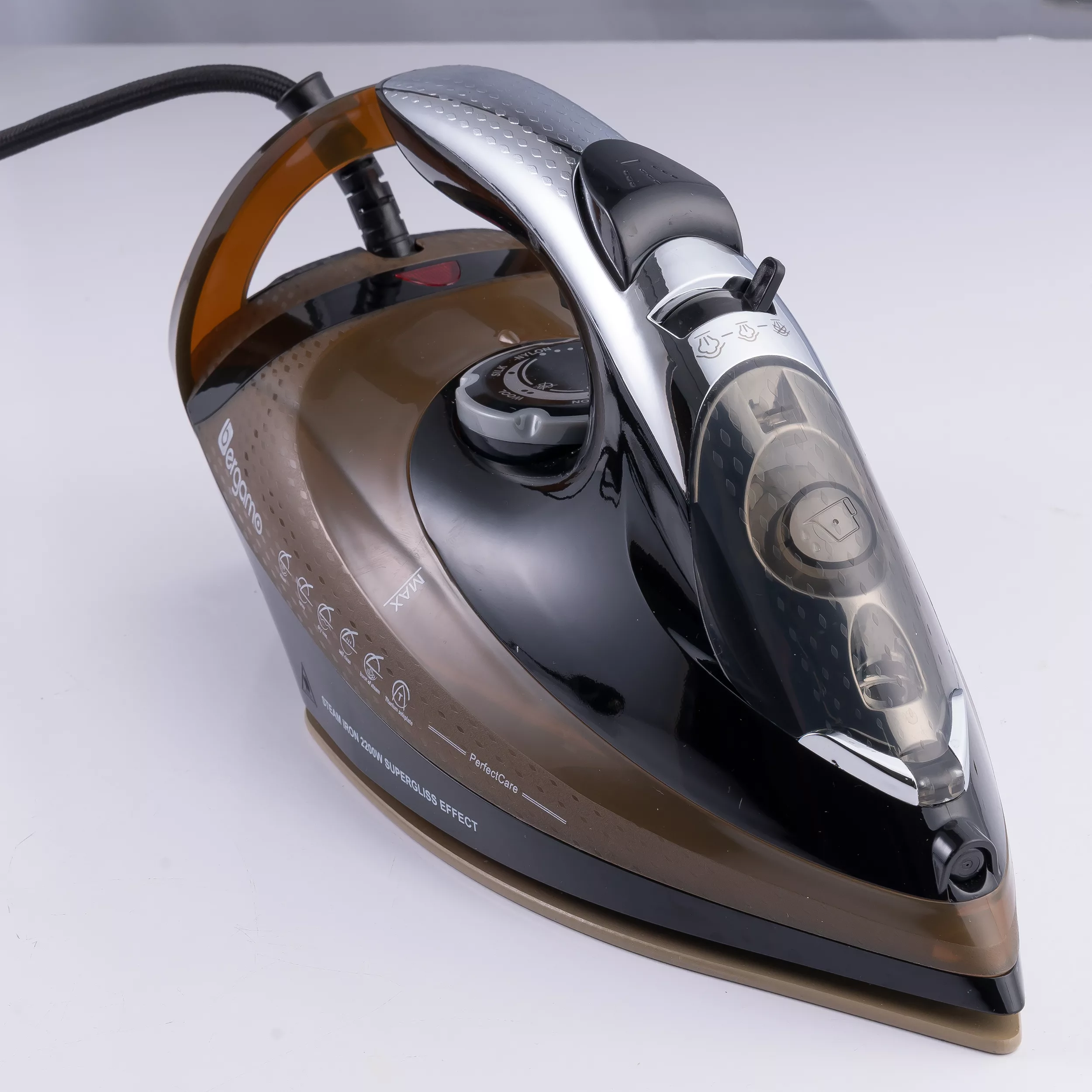 اتو بخار برگامو مدل BG-SI1174SCB