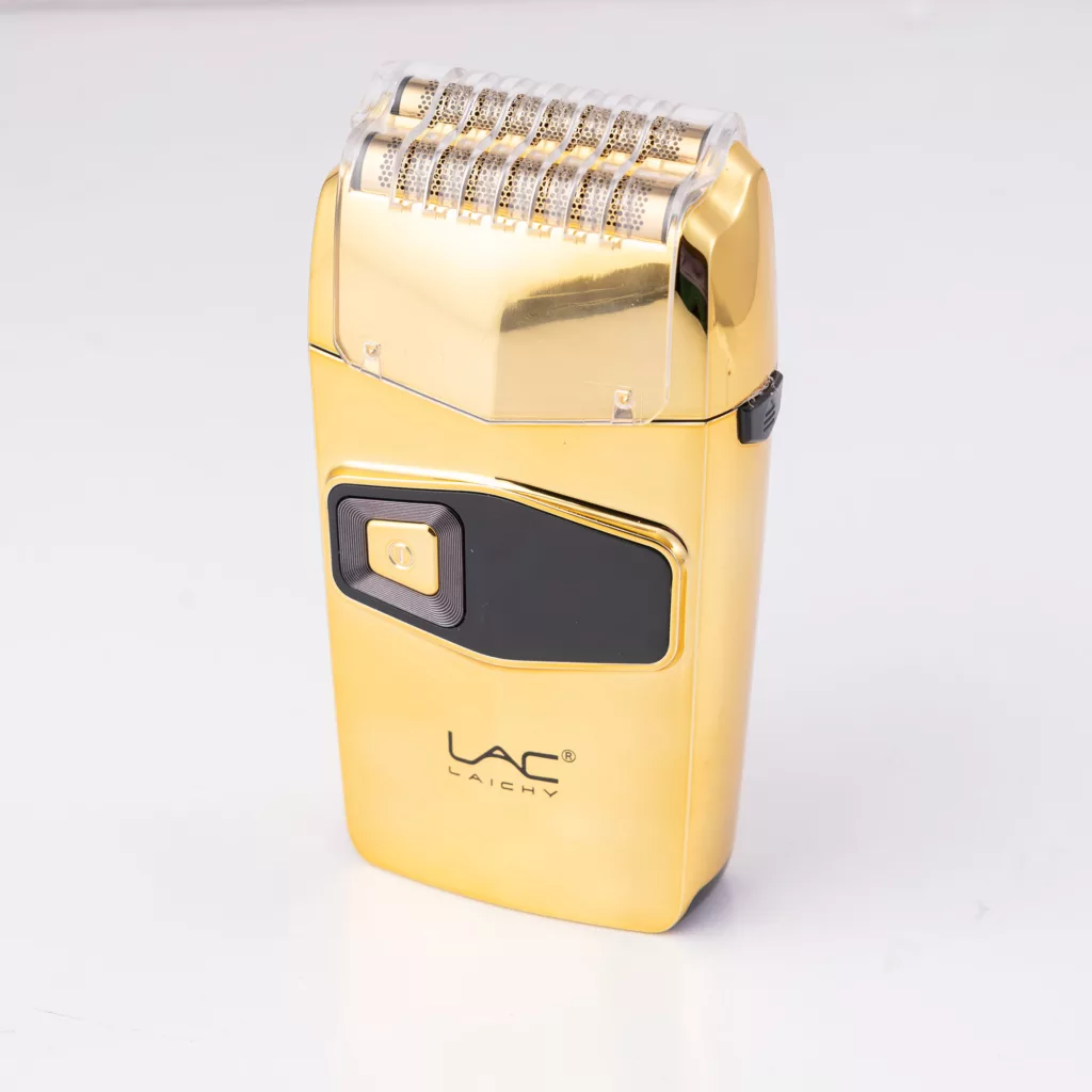 ماشین اصلاح موی صورت لایچی مدل L-801، اصلاح به صورت صفر زن، با قابلیت نمایش وضعیت باتری، تکنولوژی اصلاح به صورت شیو فویلی، اندازه اصلاح ، مدت زمان شارژ 120 دقیقه و مدت زمان استفاده پس از شارژ 90 دقیقه، دارای صفحه نمایش LED نشانگر وضعیت باتری