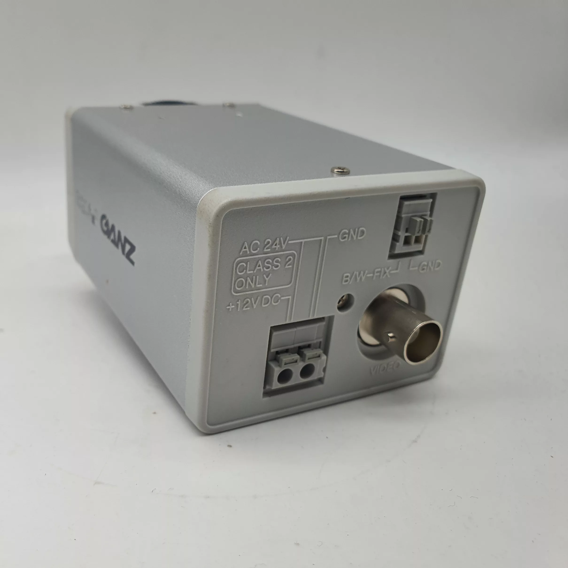 دوربین مداربسته آنالوگ گنز مدل ZC-NH258P