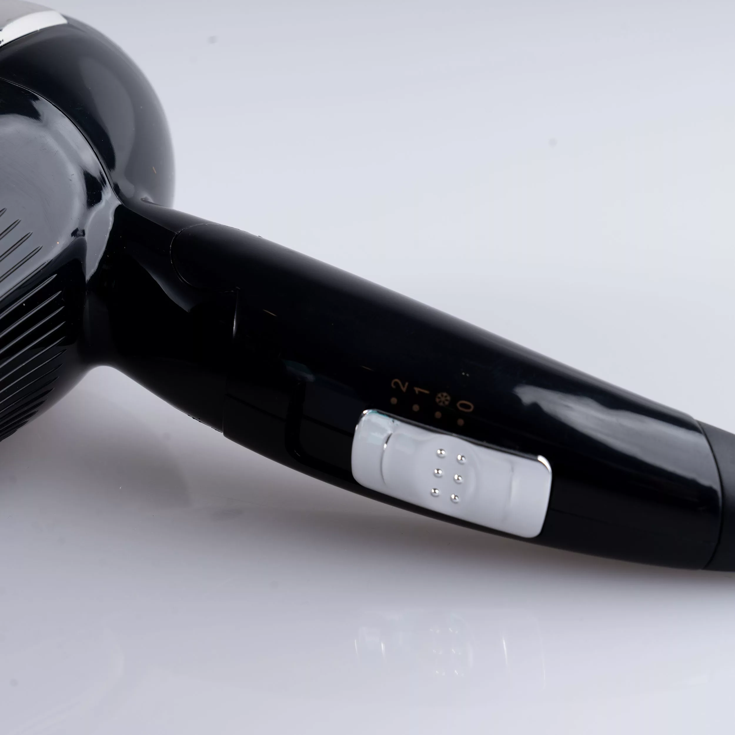 سشوار مسافرتی لایچی مدل L-1040