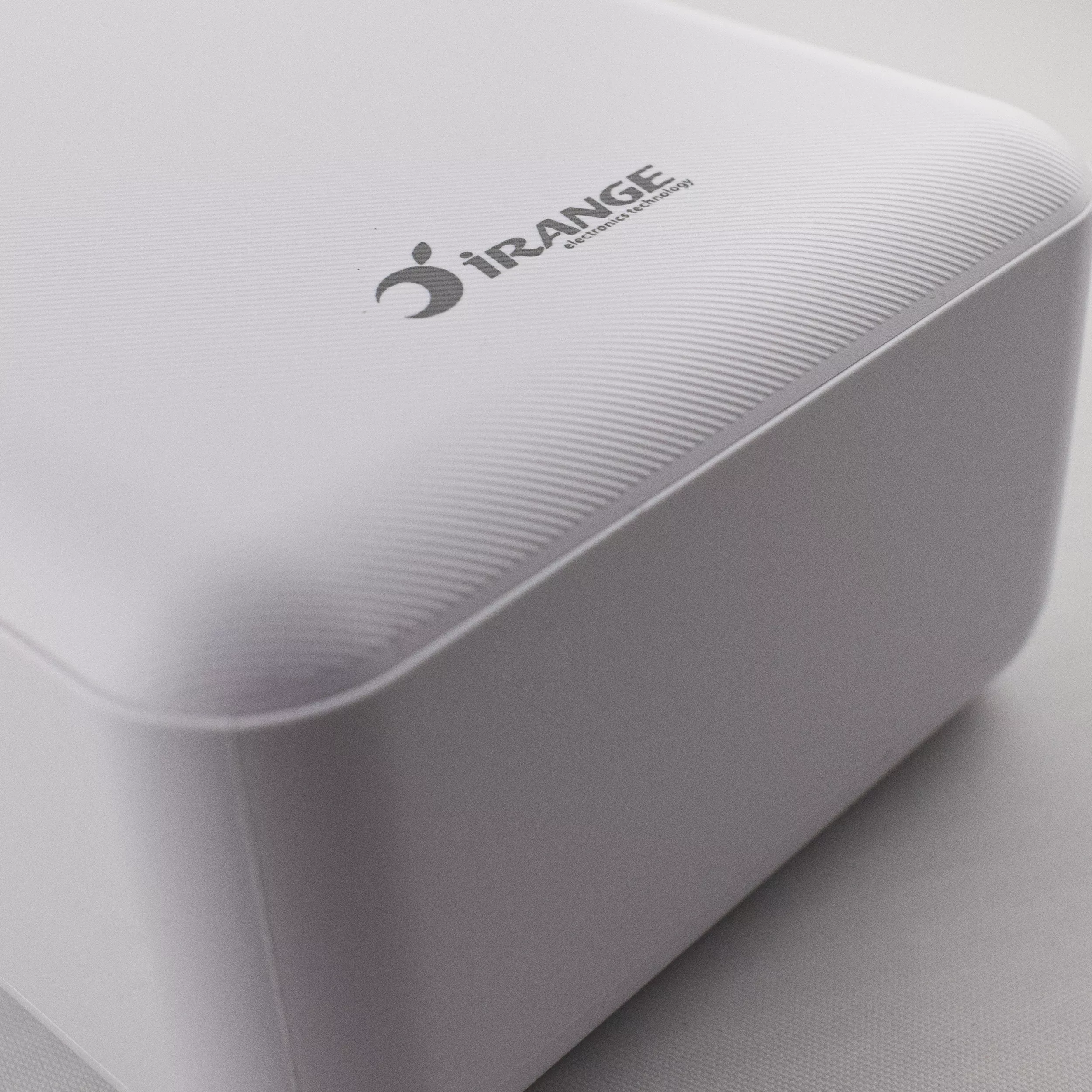 پاوربانک آیرنج مدل IR - D135 ظرفیت 30000 میلی‌آمپرساعت