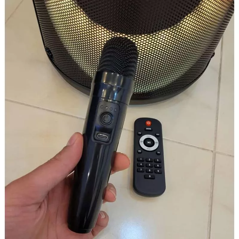 اسپیکر بلوتوثی قابل حمل مدل zqs 8223