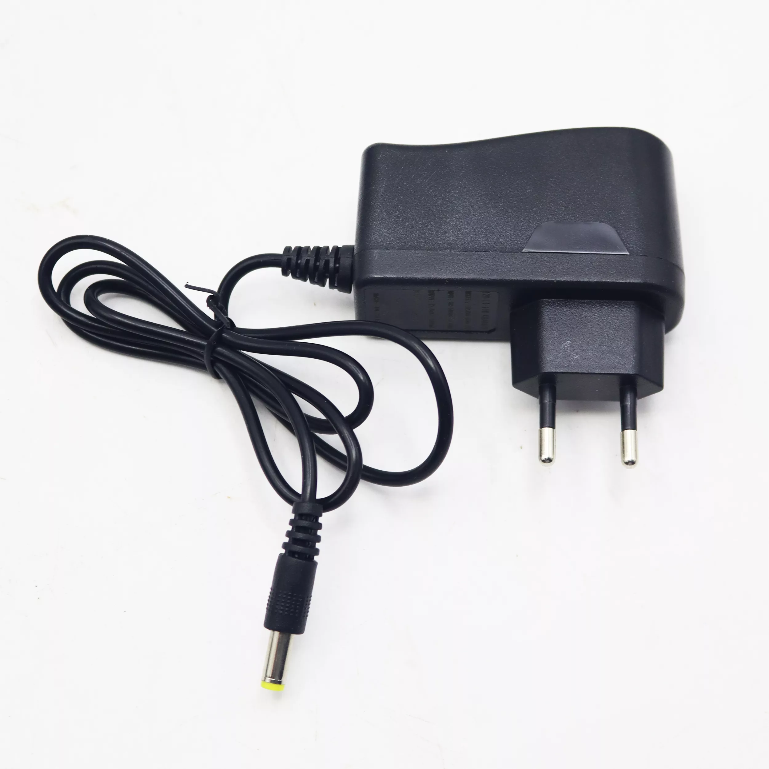 دریل پیچ گوشتی شارژی  10 میلیمتری 12 ولت باس کد YP-12V