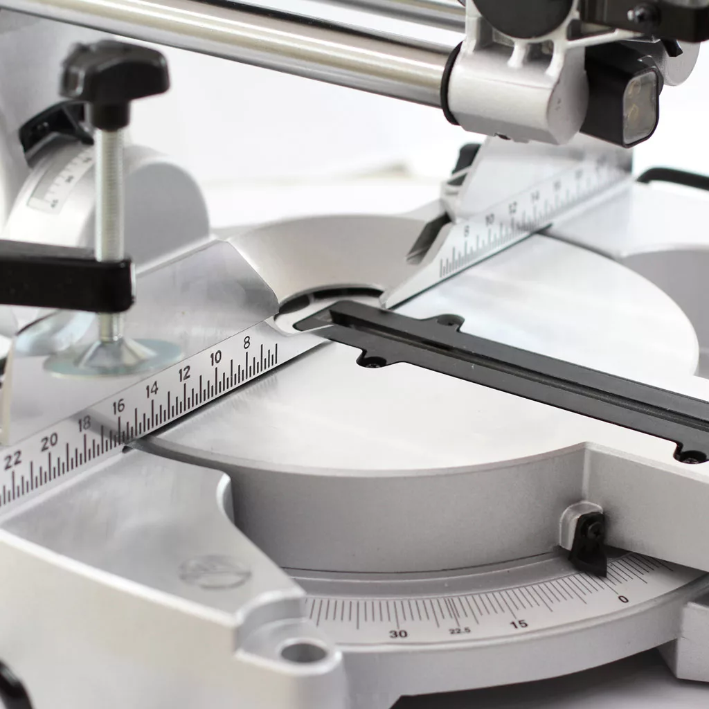 اره فارسی بر محک مدل MS-255/340