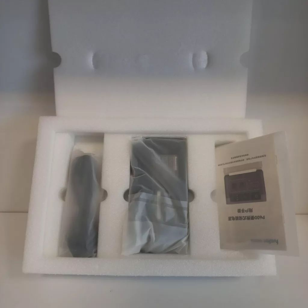 پاور استیشن‌ هوافون‌ مدل p600 ظرفیت 300000 میلی آمپر ساعت