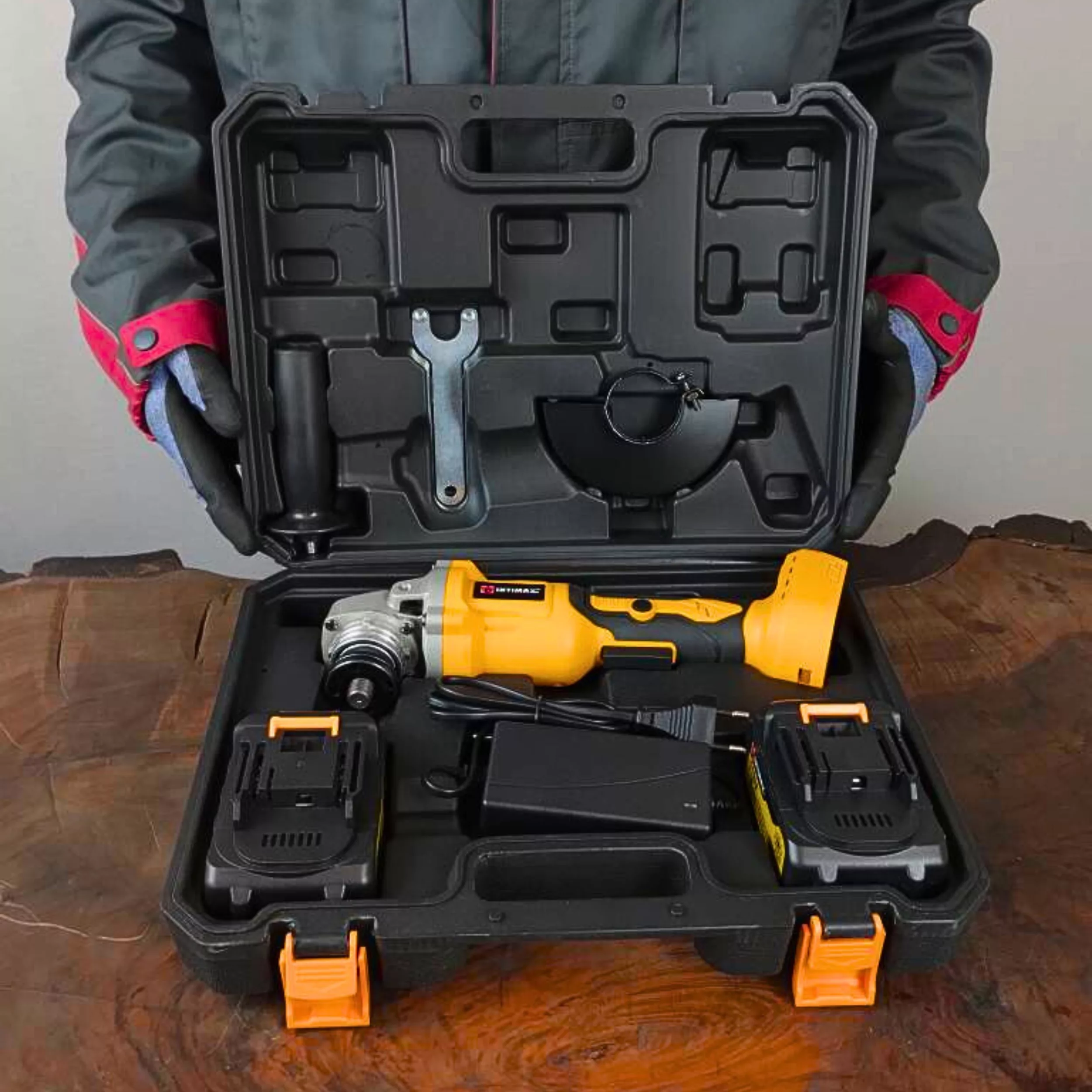 مینی فرز شارژی براشلس اینتیمکث مدل 0463