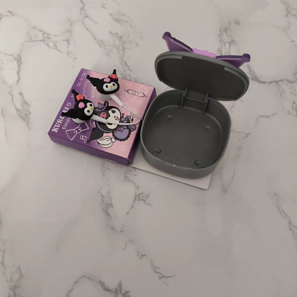 هندزفری مدل فانتزی  طرح ملودی و کرومی به همراه کیف هندزفری