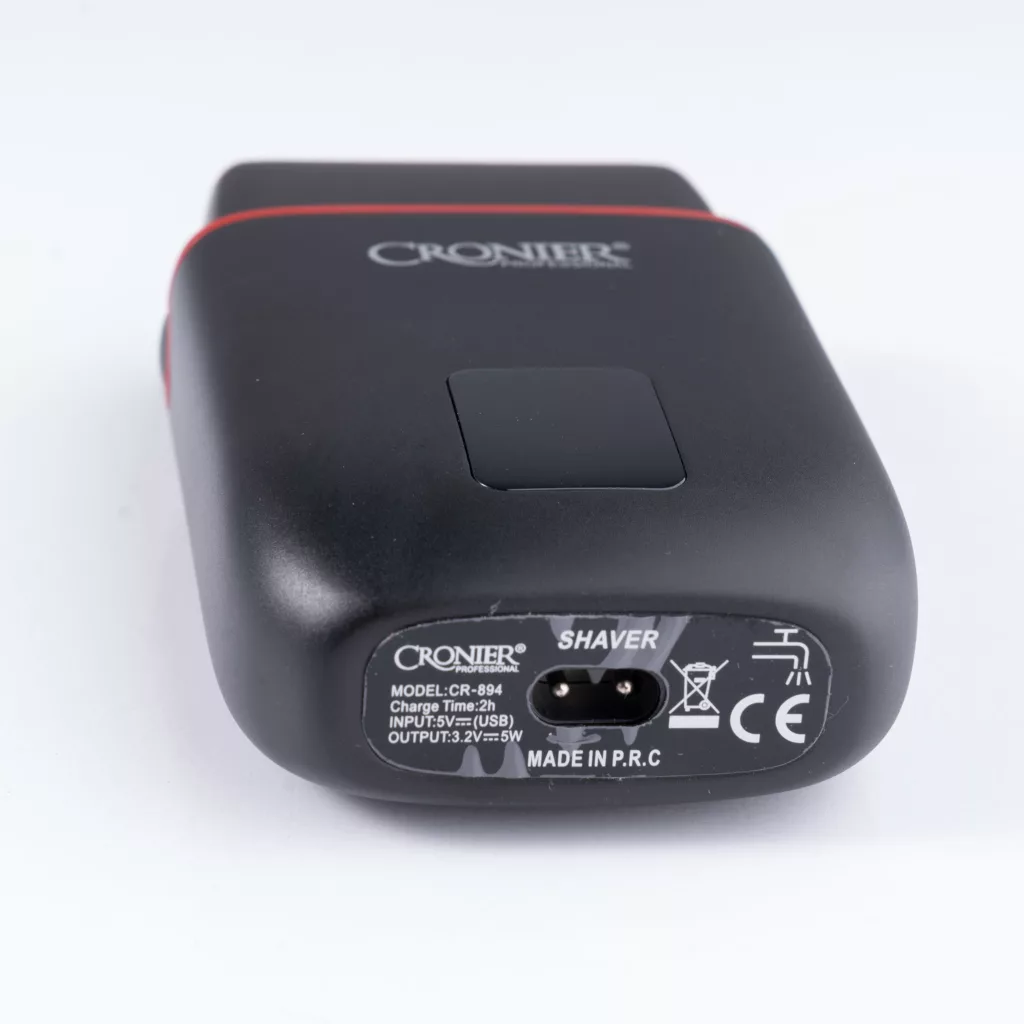 ماشین اصلاح موی صورت شارژی کرونیر مدل CR-894، اصلاح به صورت صفر زن و حجم زن، طراحی ارگونومیک، منبع انرژی با باتری، تکنولوژی اصلاح به صورت فویلی، اندازه اصلاح 0.2 میلی‌متر، مدت زمان شارژ 120 دقیقه و مدت زمان استفاده پس از شارژ 90 دقیقه، ضد آب، به همراه برس