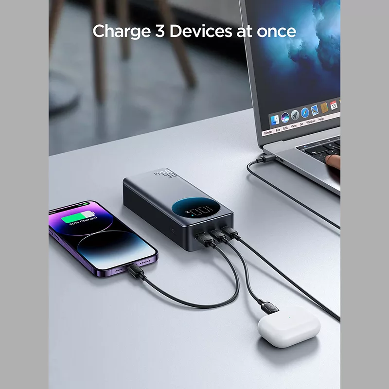 پاور بانک جوی روم مدل JR-PBF05  ظرفیت 30000 میلی آمپر