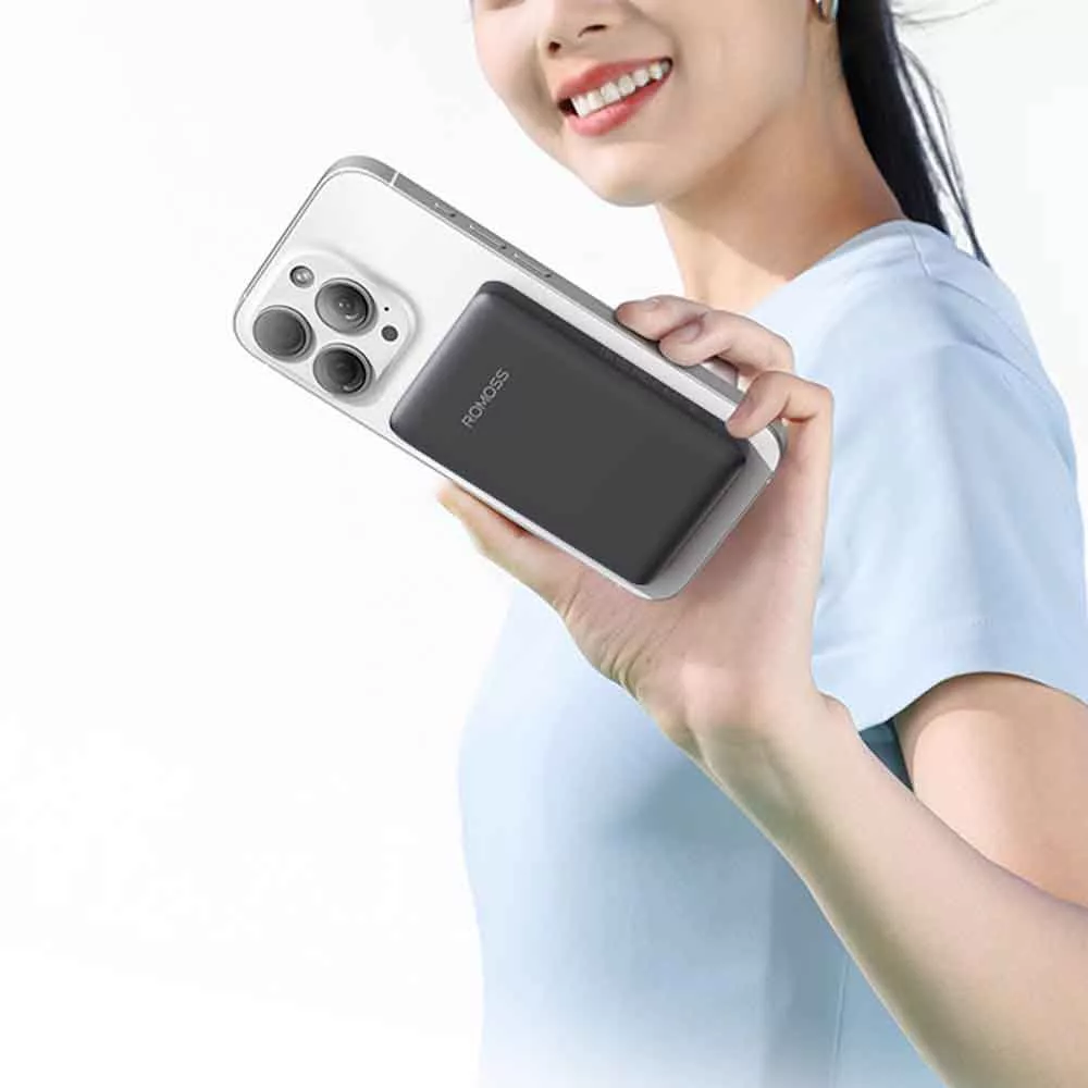 پاوربانک بی سیم 15 وات روموس مدل WSC05 131 ظرفیت 5000 میلی آمپرساعت