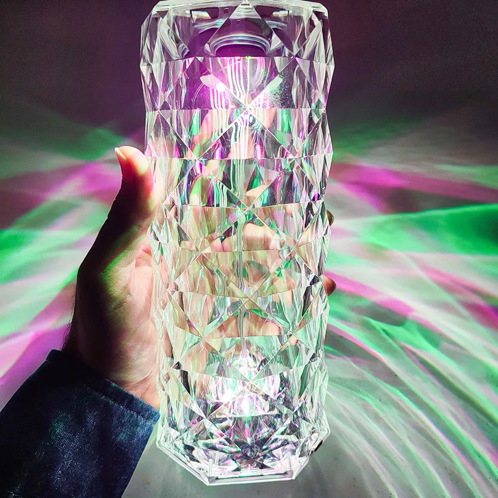 اسپیکر بلوتوثی قابل حمل مدل رقص نور دار طرح منشوری